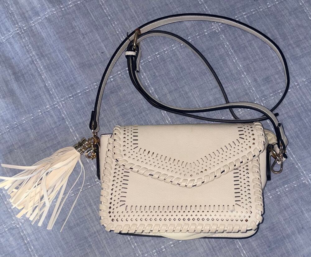Jen and Co faux leather purse crossbody and tassel